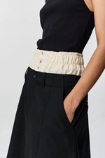 Load image into Gallery viewer, ADNYM Aura Kilt Tropical Black
