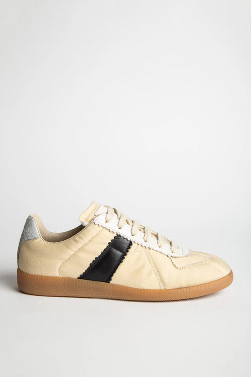 Maison Margiela Replica Sneakers In Black And Vintage Yellow