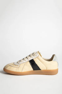 Maison Margiela Replica Sneakers In Black And Vintage Yellow