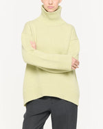 Load image into Gallery viewer, Plan C Cashmere Turtleneck Sweater Pistachio
