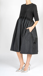 Load image into Gallery viewer, Lutz Huelle &#39;Pansy&#39; Dress Black
