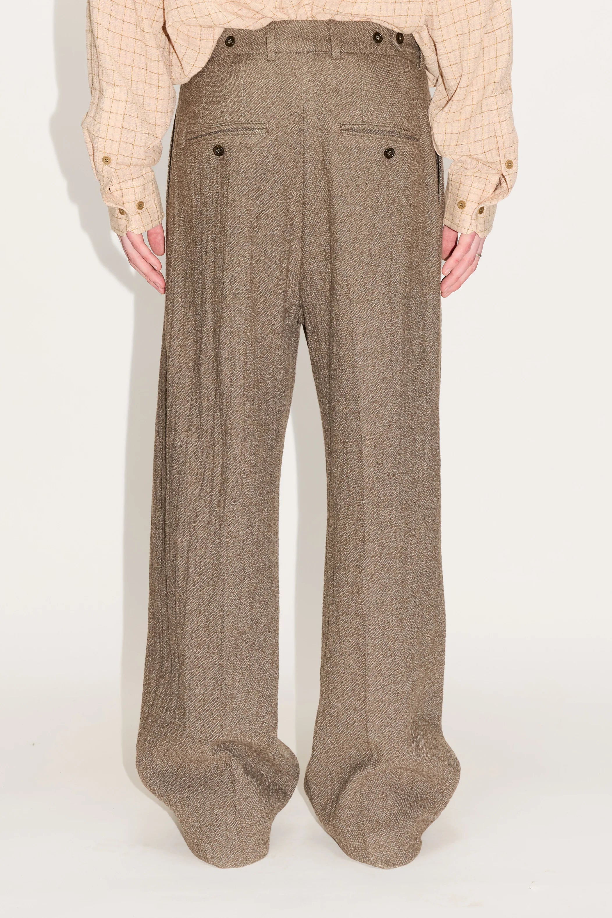 HOPE Loose Fit Trousers In Wavy Beige Twill