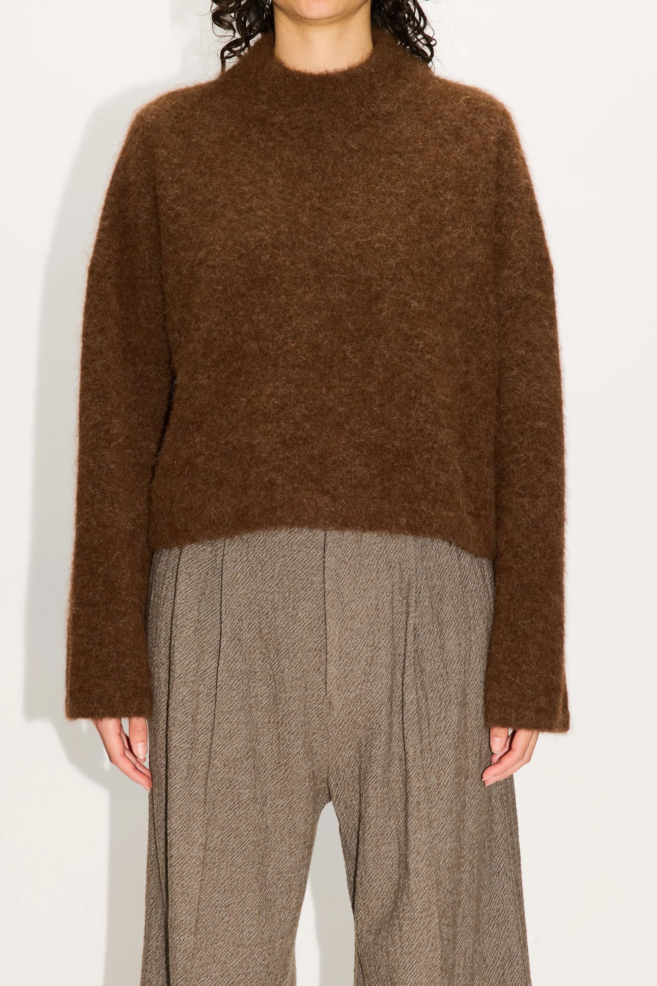 HOPE Cropped Oversized Sweater Brown