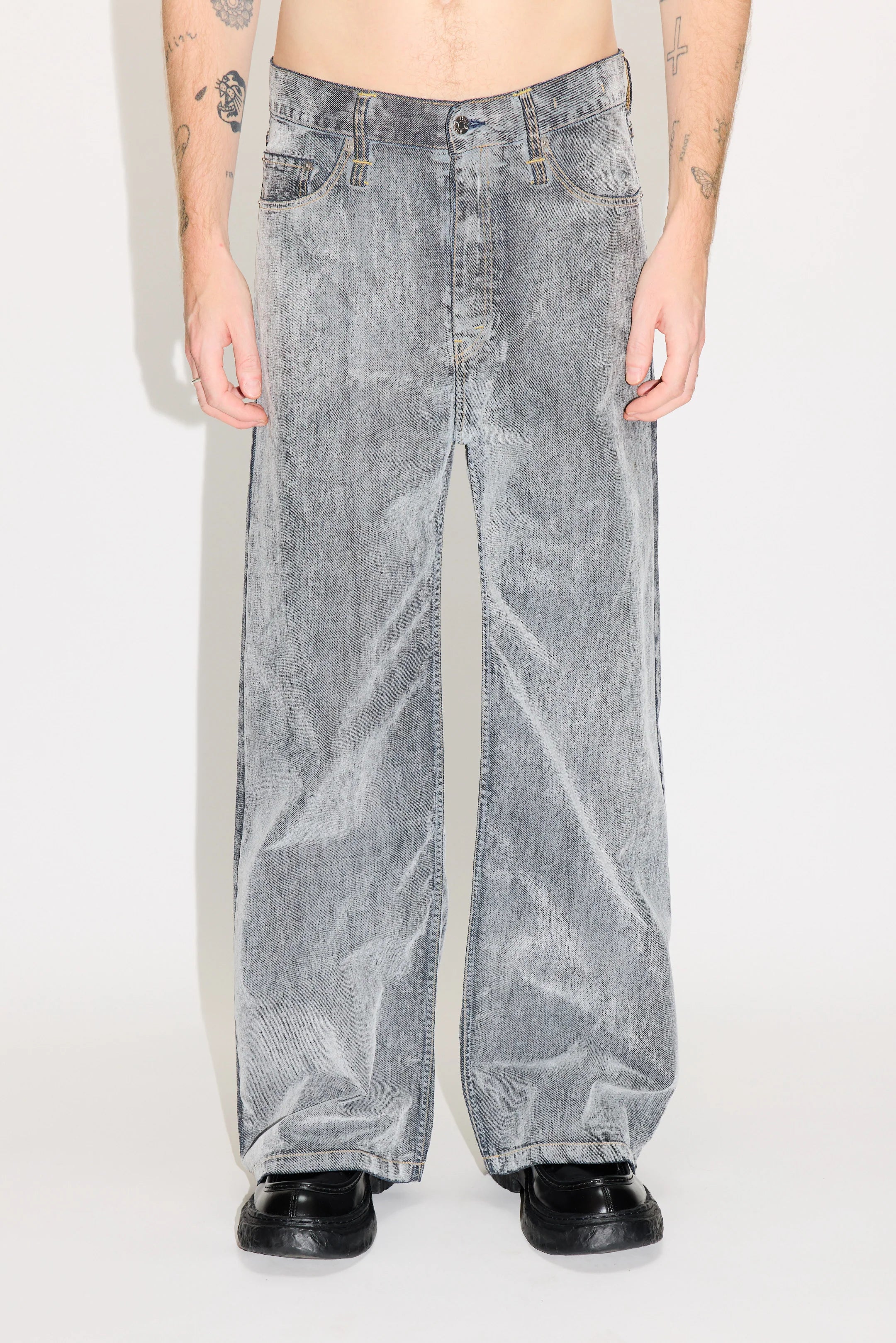 HOPE Wide-Leg Skid Jeans In Grey Flock